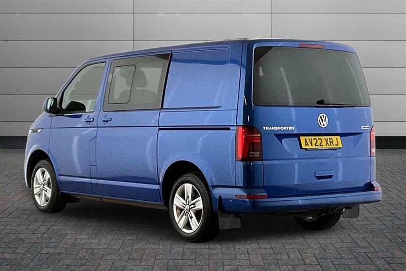 Volkswagen Transporter 2.0 Bitdi 204 Highline Kombi Van 4Motion Dsg AV22XRJ Blue #3