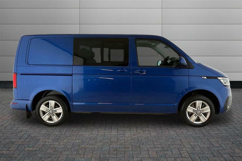 Volkswagen Transporter 2.0 Bitdi 204 Highline Kombi Van 4Motion Dsg AV22XRJ Blue #4