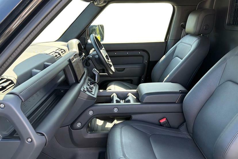 Land Rover Defender 90 3.0 D250 Hard Top X-dynamic Hse PJ25ULL Black #3