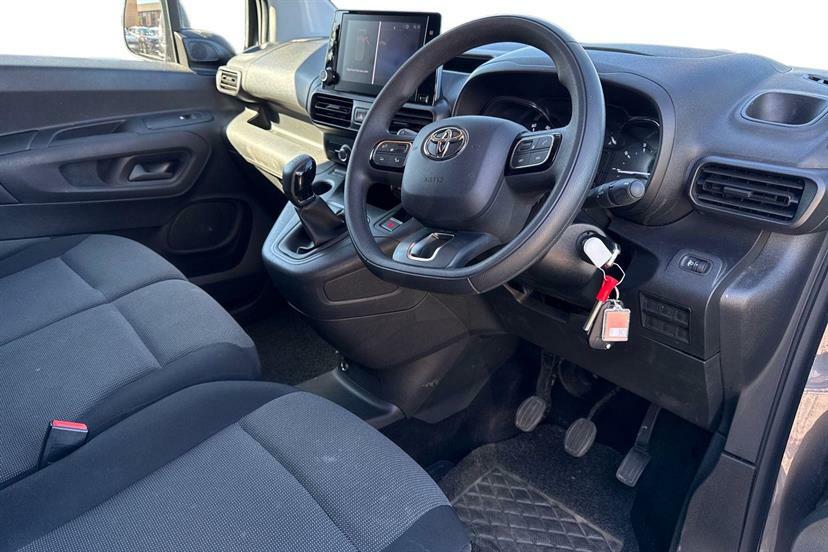 Toyota Proace City 1.5D 100 Active Van #11