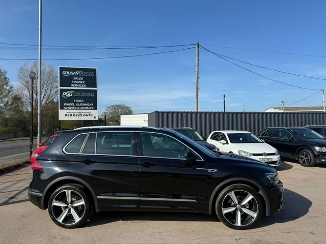 Volkswagen Tiguan Tdi R-line Suv VK19ZXC Black #2