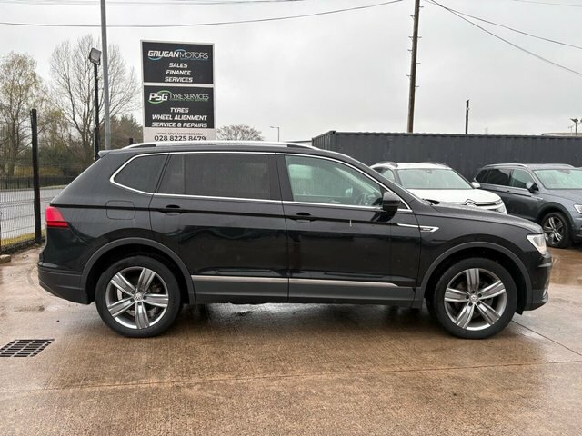 Volkswagen Tiguan Allspace Tdi Match Suv EO69NTL Black #5