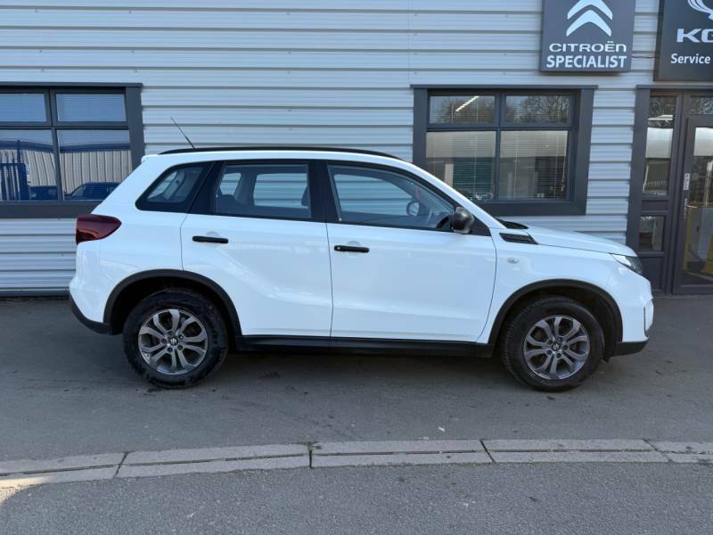 Suzuki Vitara 1.4 Boosterjet 48V Hybrid Go - 2023 73 NU73RNN White #2