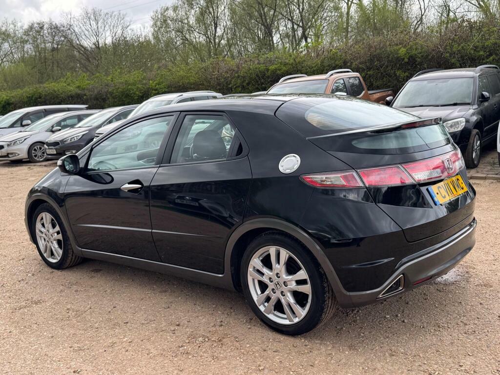 Honda Civic 1.8 I-vtec Es  Black #4