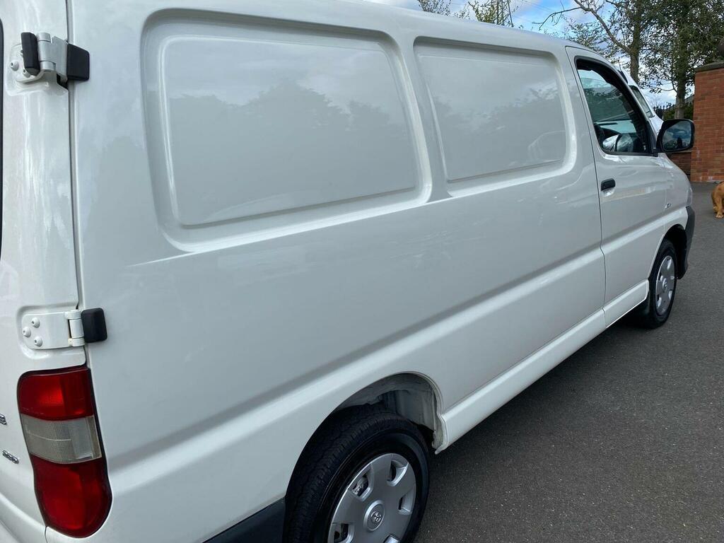 Toyota HiAce Panel Van 2.5 280 D-4d Rwd L1 H1 200858 White #4
