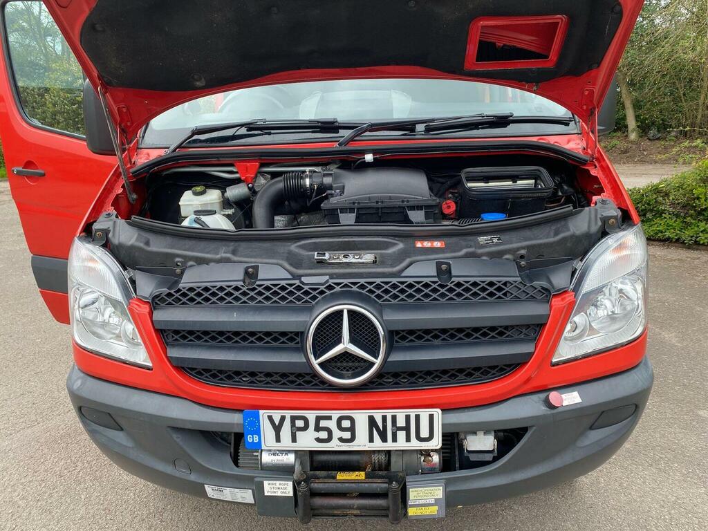 Mercedes-Benz Sprinter Mpv White #23