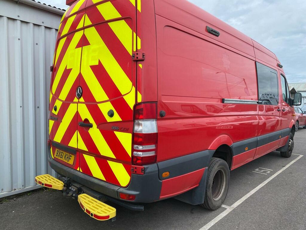 Mercedes-Benz Sprinter Dropside 515 Xlwb 4X4 Crew Van 6Seater Red