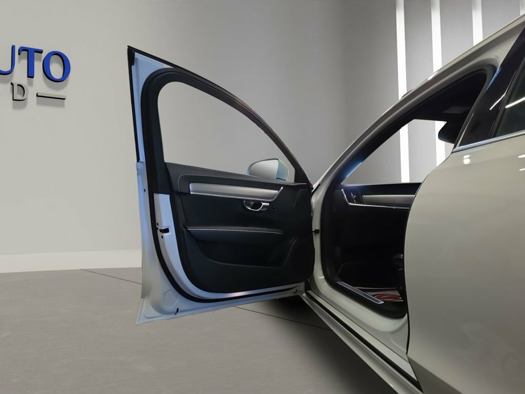 Volvo V90 2L R-design CV69ZGY White #3
