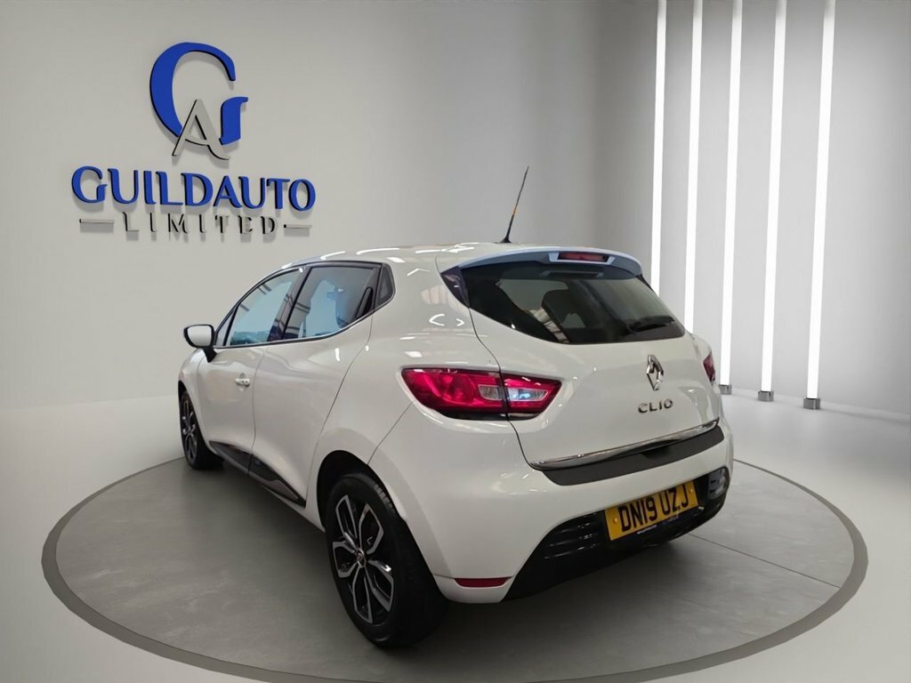 Renault Clio 0.9L Play DN19UZJ White #4