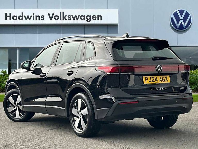 Volkswagen Tiguan 1.5 Etsi 150 Life Launch Edition Dsg PJ24AGX Black #3