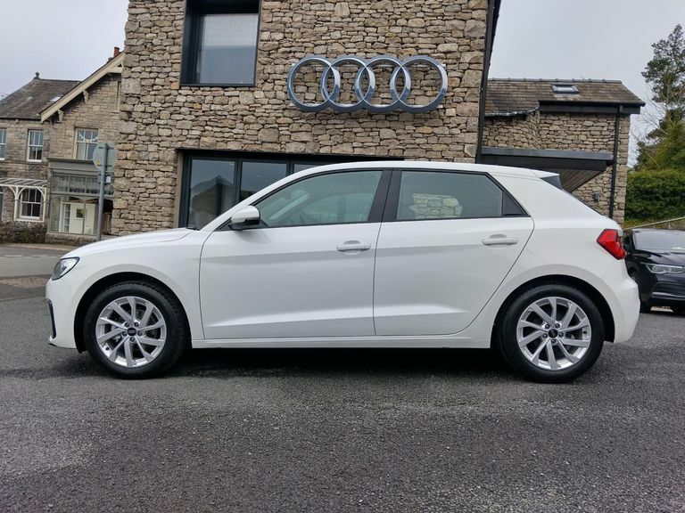 Audi A1 1.0 Tfsi 25 Sport Sportback S Tronic Euro 6 Ss  White #4