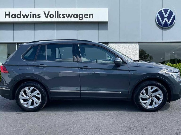 Volkswagen Tiguan 1.5 Tsi 150 Life PF22PRZ Grey #4