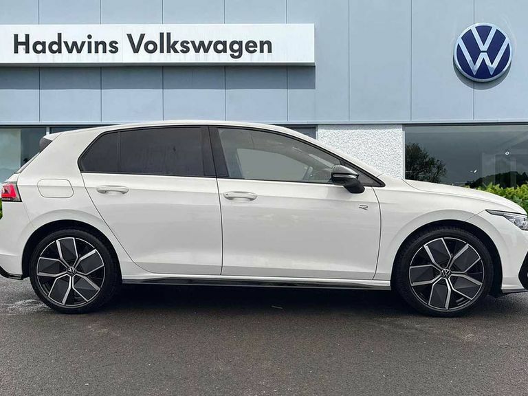 Volkswagen Golf 1.5 Etsi 150 Black Edition Dsg PN75THV White #4