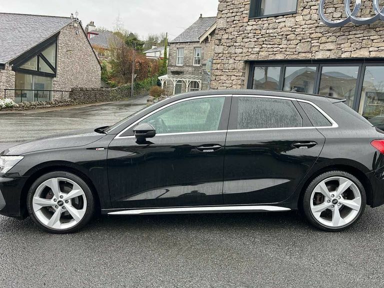 Audi A3 Sportback S Line 35 Tfsi 150 Ps 6-Speed PJ23SYG Black #4