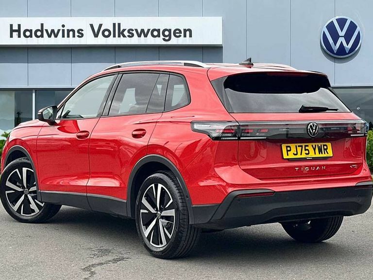 Volkswagen Tiguan 1.5 Etsi 150 Match Dsg PJ75YWR Red #3
