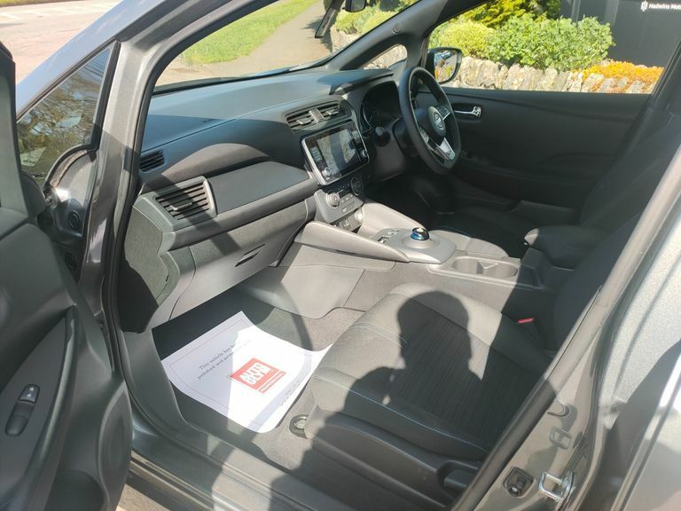 Nissan Leaf 110Kw Acenta 39Kwh GJ23HLF Silver #3