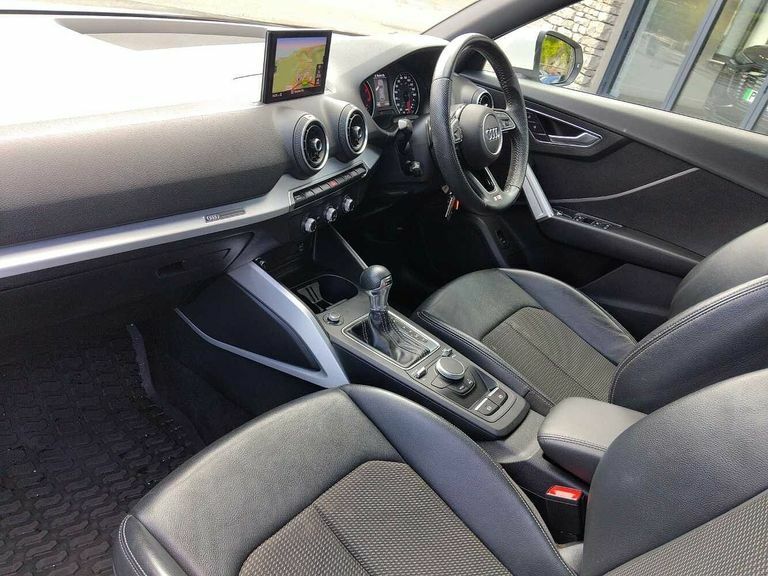 Audi Q2 S Line 35 Tfsi 150 Ps S Tronic AW19NNC White #2