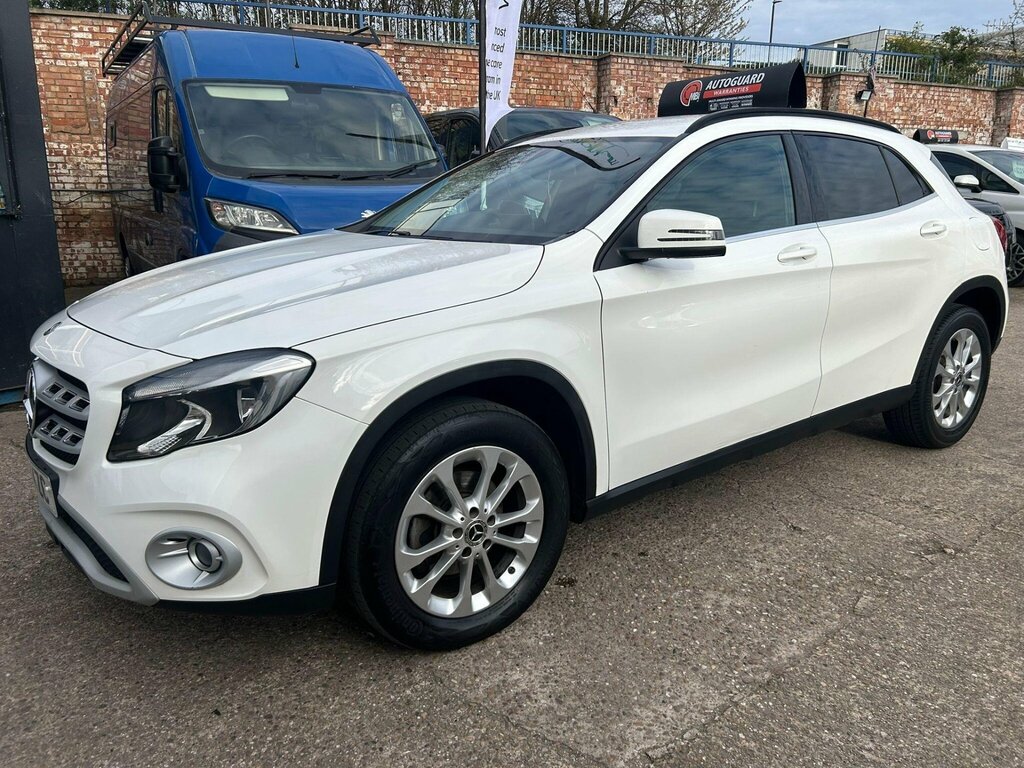 Mercedes-Benz GLA Class 1.6 Gla200 Se Euro 6 Ss YN18KZC White #2