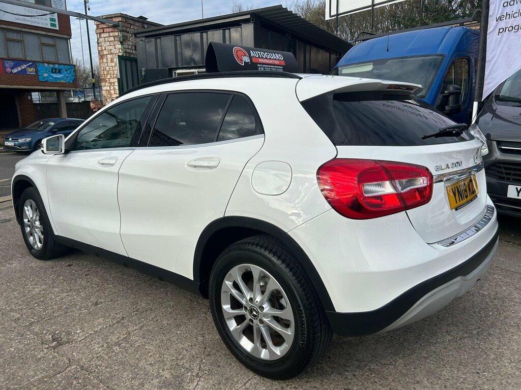 Mercedes-Benz GLA Class 1.6 Gla200 Se Euro 6 Ss YN18KZC White #3