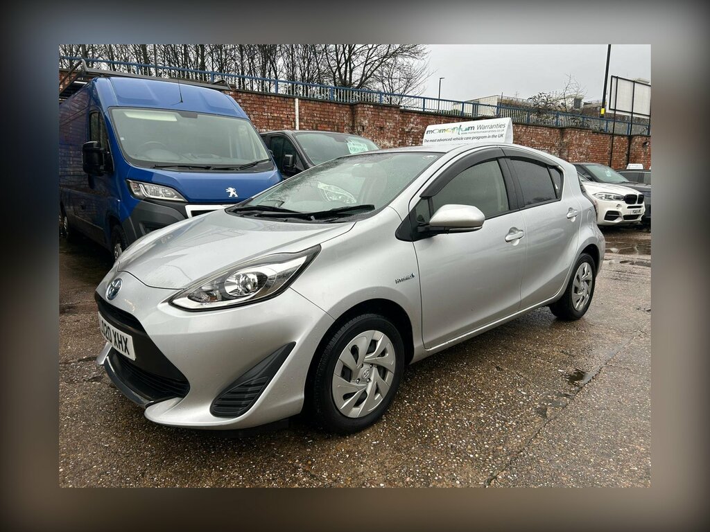 Toyota Aqua 1.5 Hybrid Silver #2