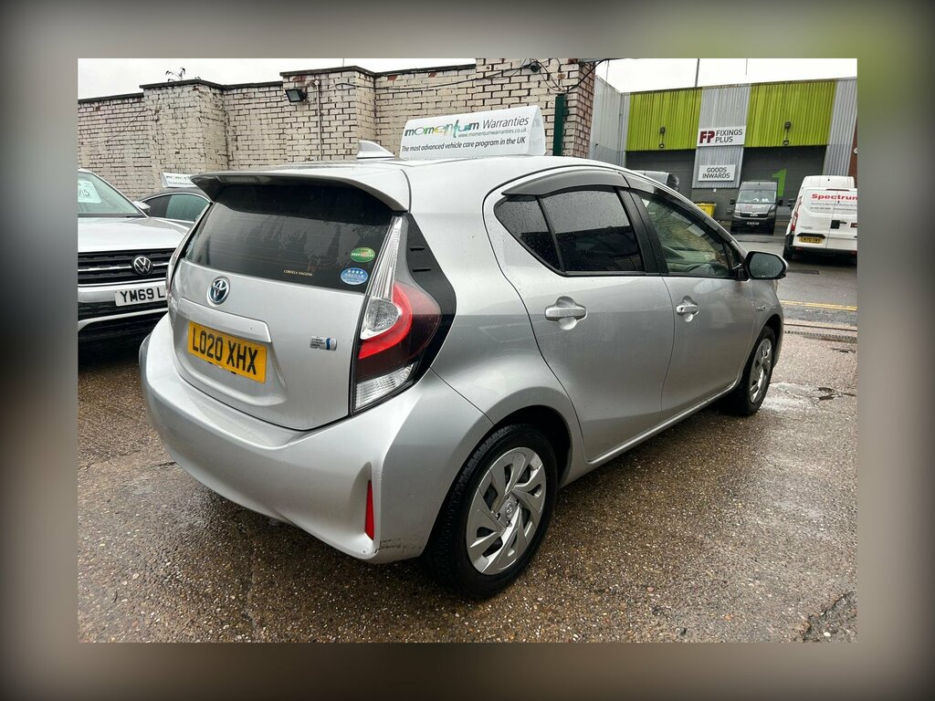 Toyota Aqua 1.5 Hybrid Silver #4