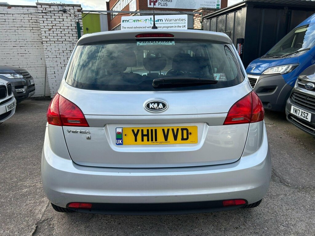 Kia Venga 1.4 1 Euro 5 Silver #6