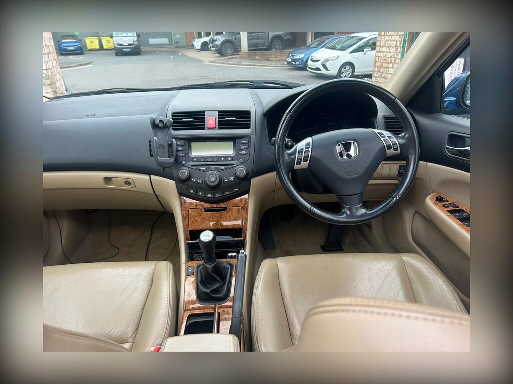 Honda Accord 2.0 I-vtec Sport Blue #9