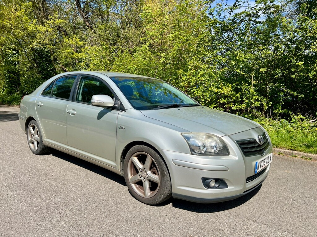 Toyota Avensis 2.2 D-4d T180 Silver