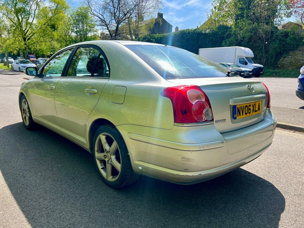Toyota Avensis 2.2 D-4d T180 Silver #5