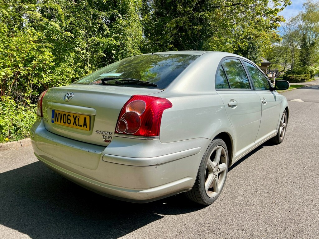 Toyota Avensis 2.2 D-4d T180 Silver #3