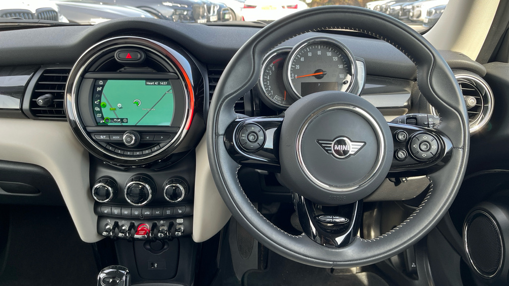 Mini Hatch 1.5 Cooper Exclusive Steptronic Euro 6 Ss White #5