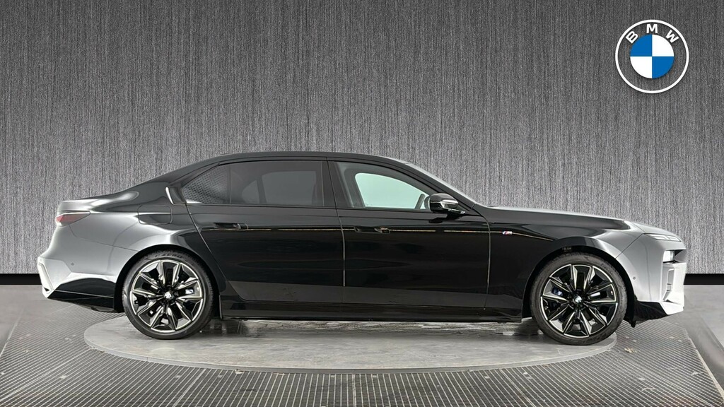 BMW i7 50 105.7Kwh M Sport Edrive Black #3