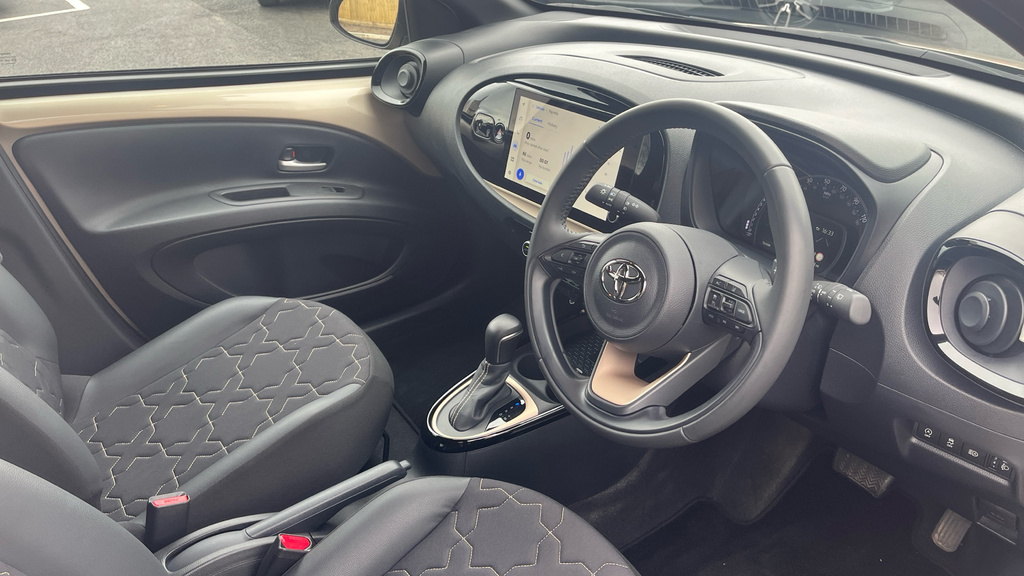 Toyota Aygo X 1.0 Vvt-i Exclusive X-shift Euro 6 Ss Beige #6