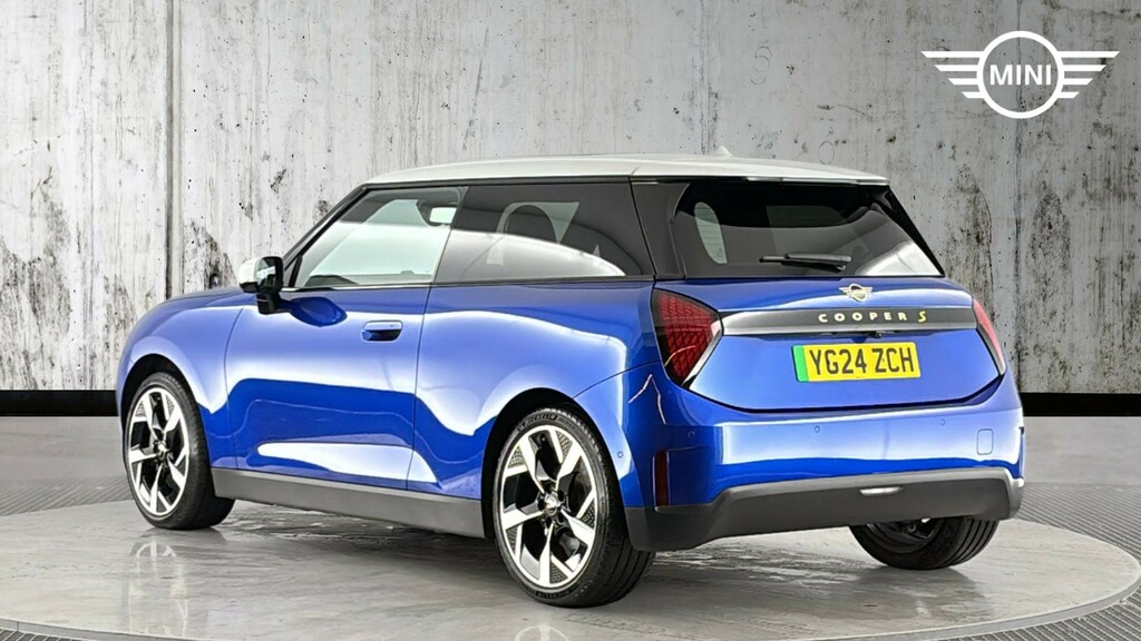 Mini Hatch Se 54.2Kwh Exclusive Blue #2