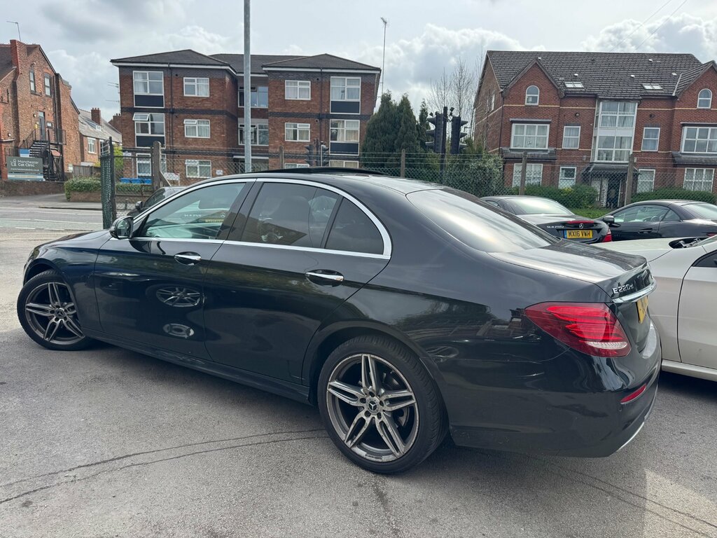 Mercedes-Benz E Class 2.0 E220d Amg Line Premium Plus G-tronic WO68CRJ Black #2