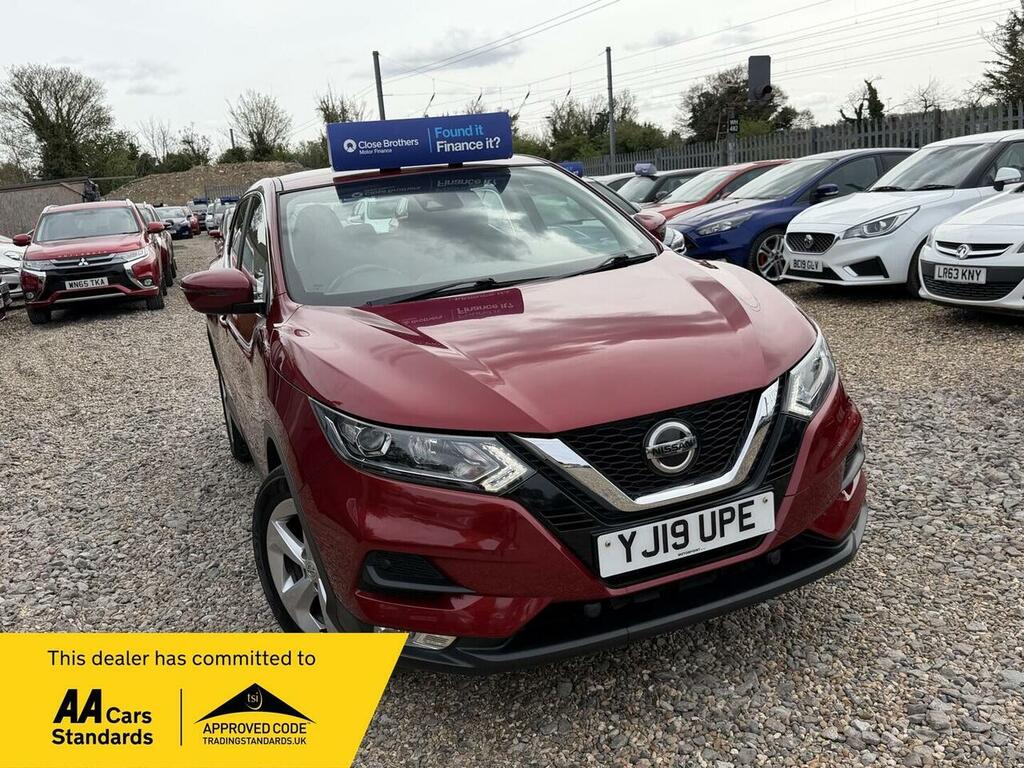 Nissan Qashqai 1.3 Dig-t Acenta Premium Euro 6 Ss Red