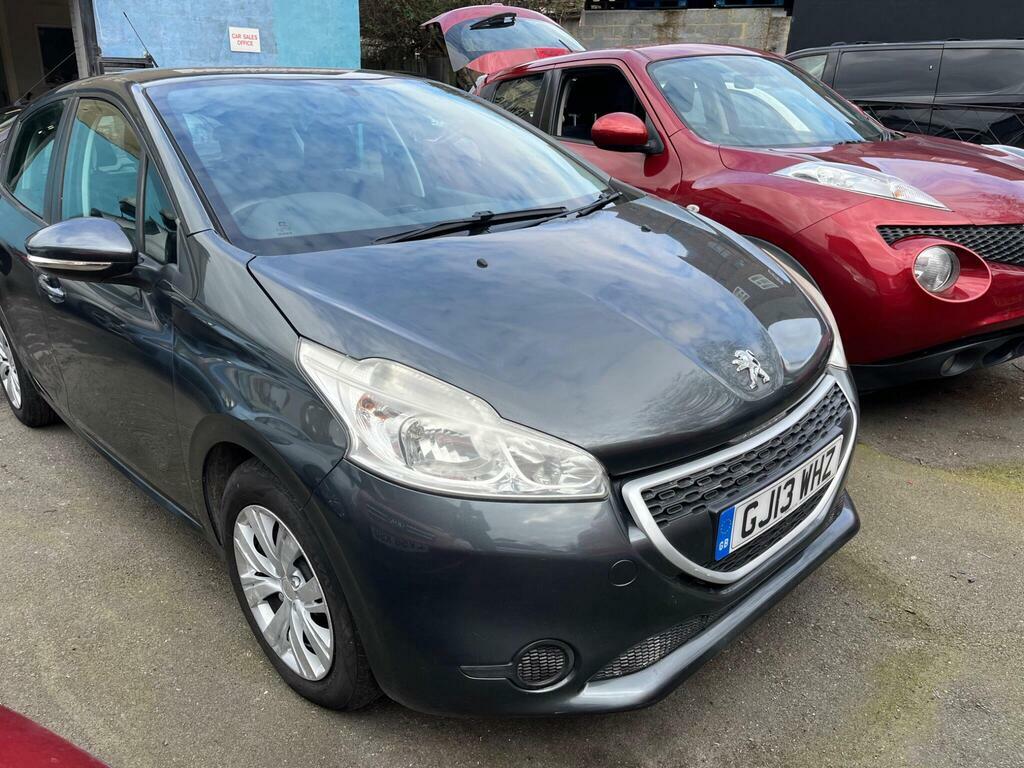 Peugeot 208 1.2 Vti Access Euro 5 Grey