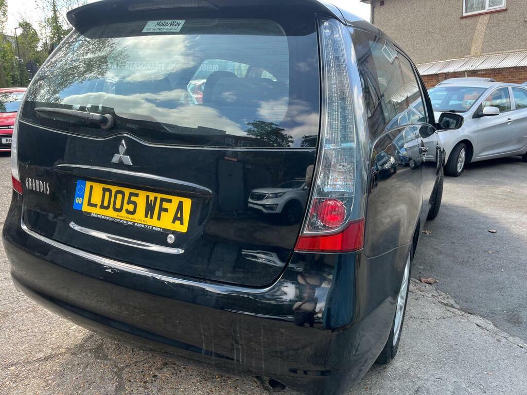 Mitsubishi Grandis Equippe Silver #4