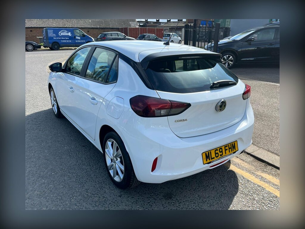 Vauxhall Corsa 1.2 Se Hatchback Euro 6 75 Ps ML69FHM White #3