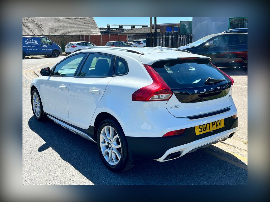 Volvo V40 Cross Country 2.0 D2 Pro Hatchback Euro 6 Ss White #4