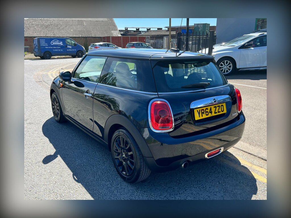 Mini Hatch 1.5 Cooper Hatchback Euro 6 Ss YP64ZZO Black #2