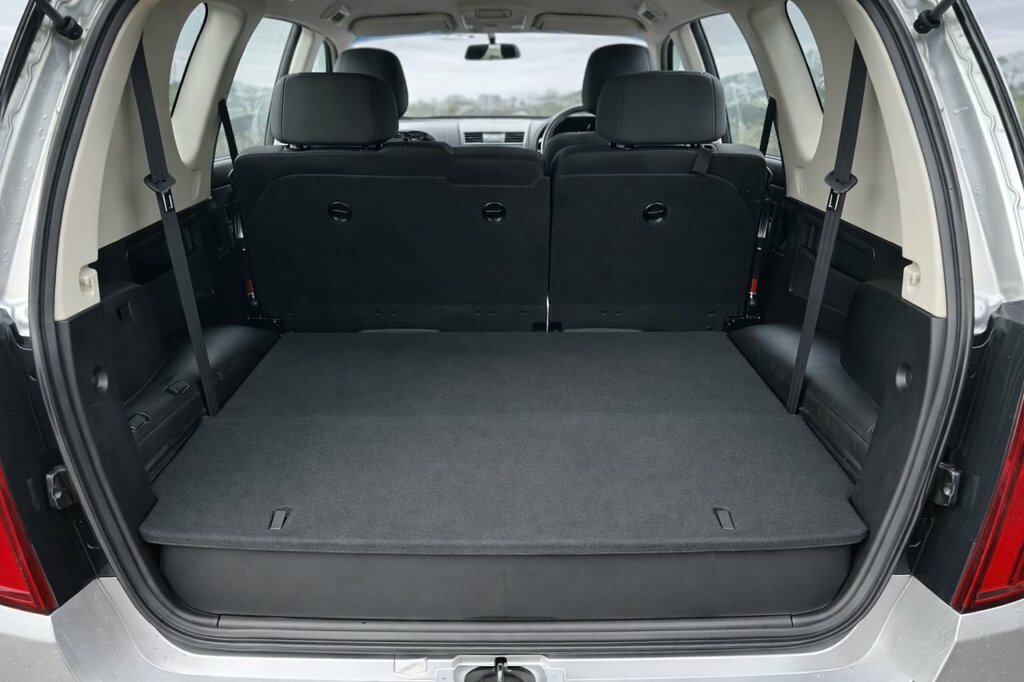 SsangYong Rexton 2L Sx PX65OOB Silver #6