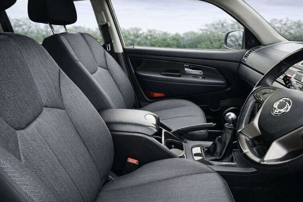 SsangYong Rexton 2L Sx PX65OOB Silver #4