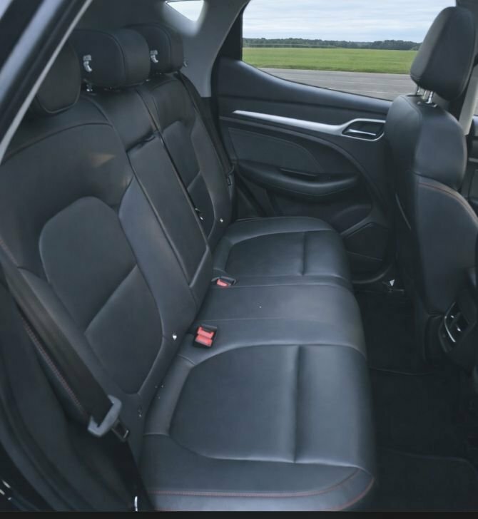 MG ZS Suv LS23ZXV Black #5