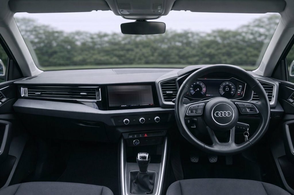 Audi A1 1L Sport RE22HBN Grey #4