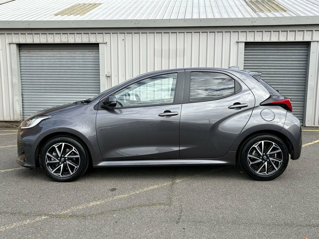 Toyota Yaris 1.5L Design DY72WWF Grey #5