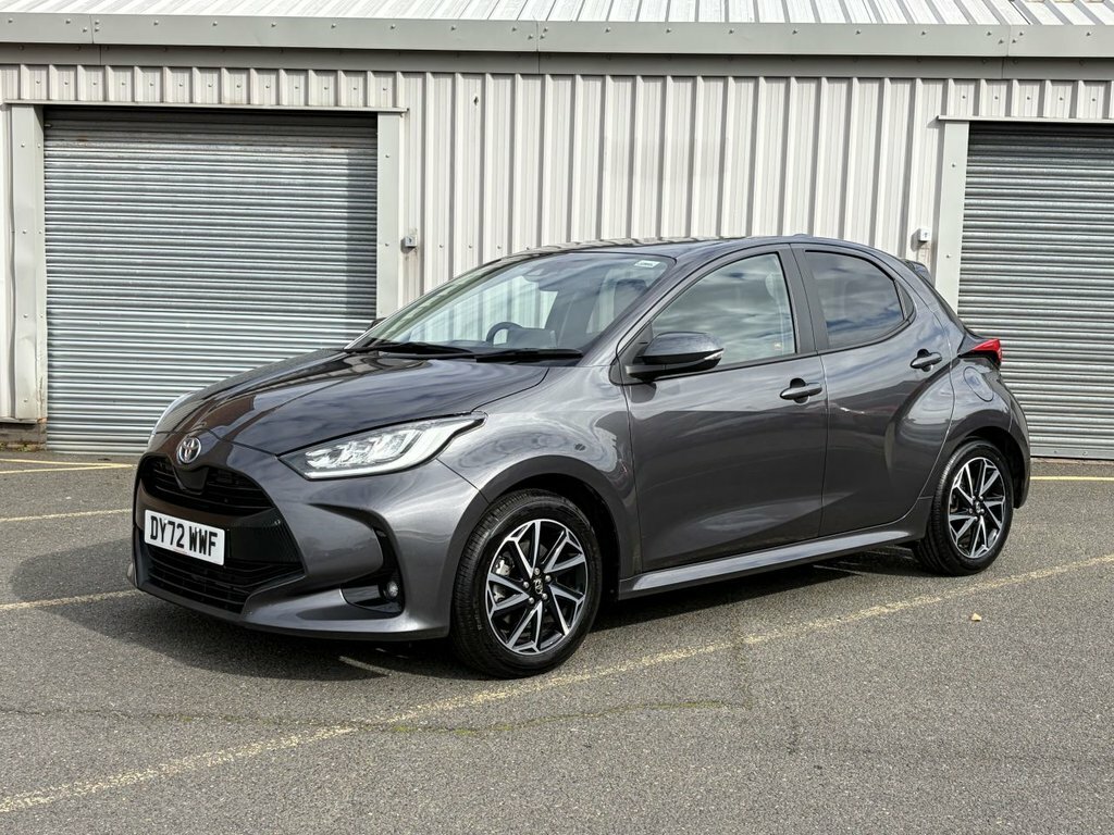 Toyota Yaris 1.5L Design DY72WWF Grey #4