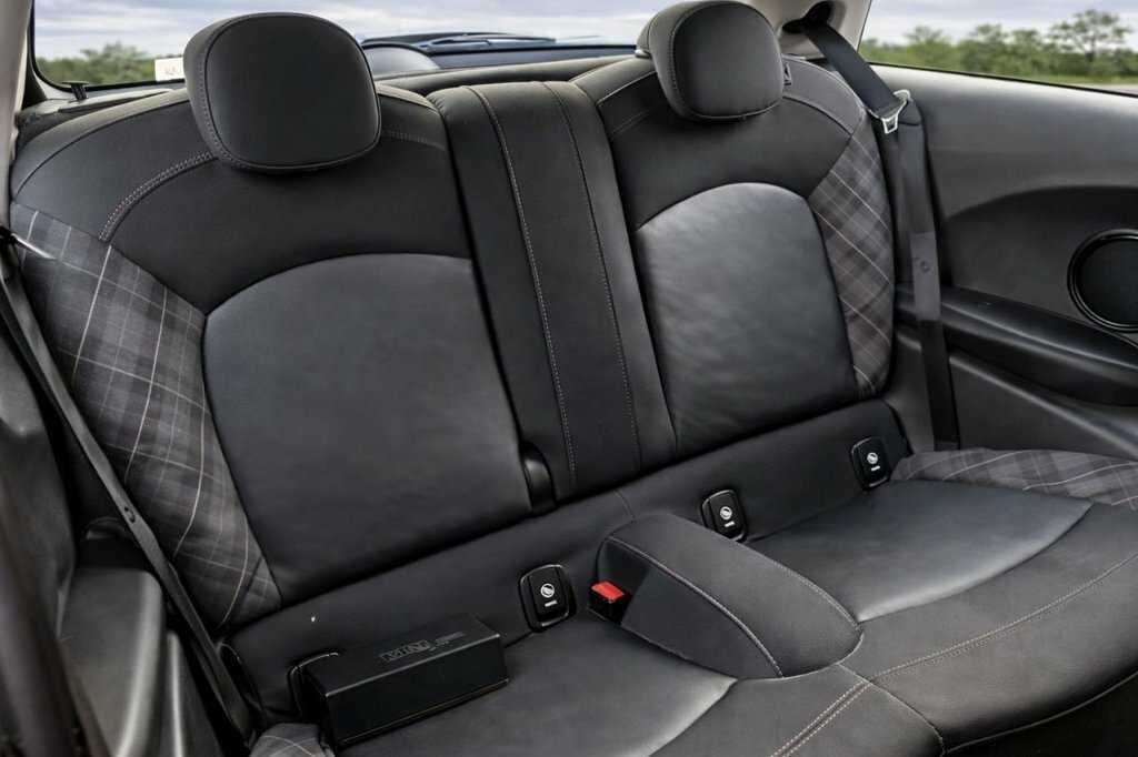 Mini Hatch 1.5L Cooper Seven BP18AAK Black #5