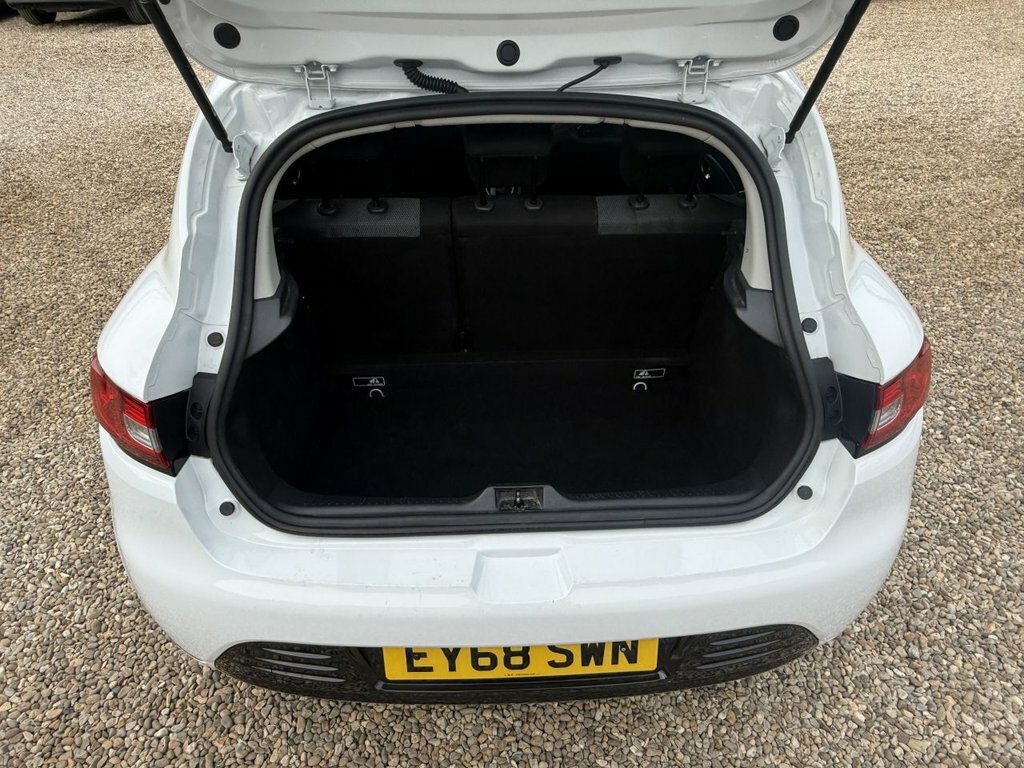 Renault Clio 0.9L Play EY68SWN White #4