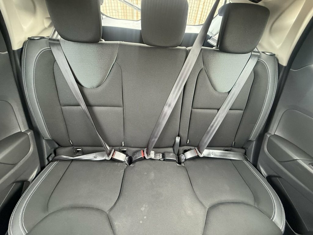 Renault Clio 0.9L Play EY68SWN White #5